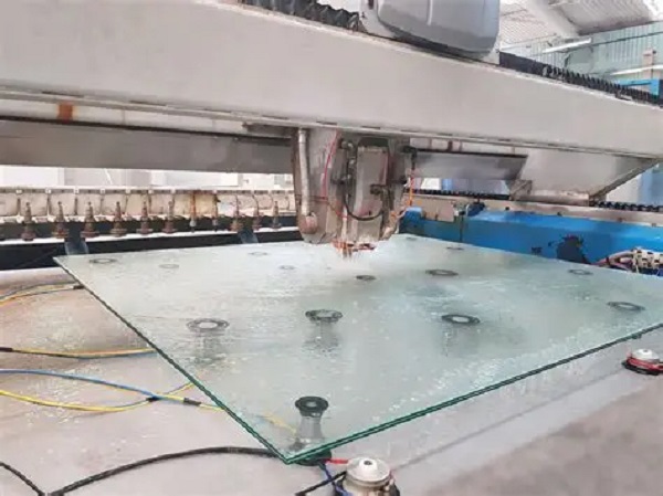 ¿Es posible mecanizar vidrio con CNC? Una guía exhaustiva para profesionales