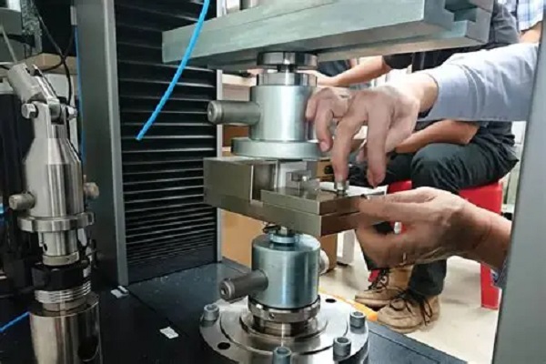 ¿Qué es el Ensayo Mecánico y Por Qué es la Clave de tu Producto?