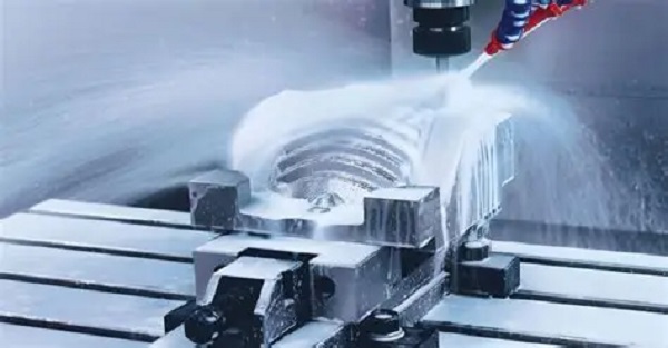 ¿Tu desarrollo de producto va lento? Descubre el poder de la maquinado rápido