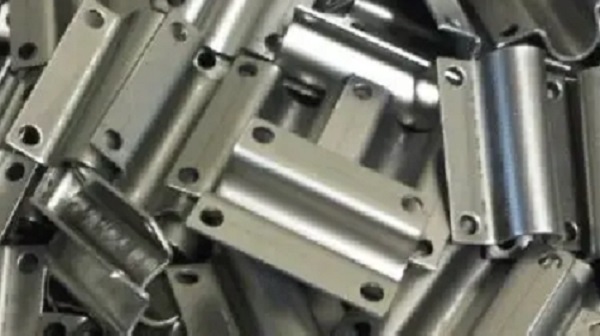 ¿Cómo Diseñar y Fabricar Soportes de Chapa Metálica de Forma Efectiva?