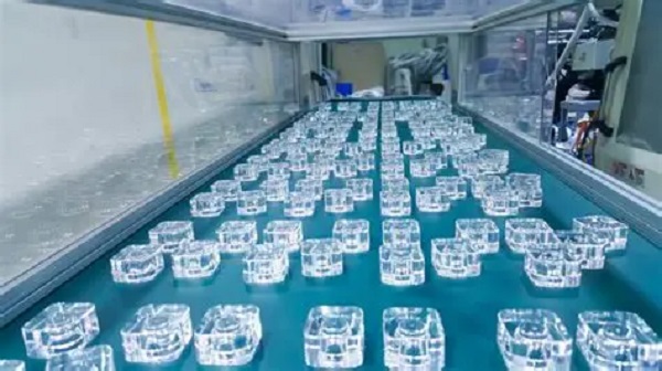 ¿Qué es el moldeo por inyección de alto volumen?