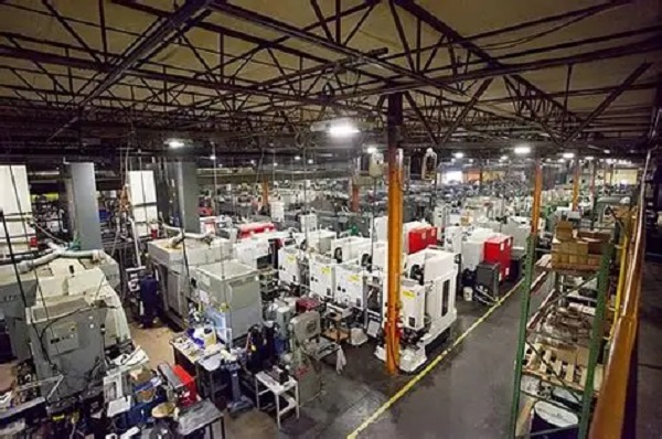 ¿Necesita fabricar miles o millones de piezas? Descubra la producción de alto volumen