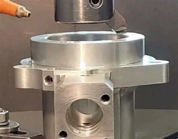 Mandrinado de precisión: ¿Qué es y cuándo necesitas este servicio?