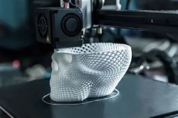 Manufactura Aditiva Personalizada: Guía Prototipos y Producción Bajo Demanda
